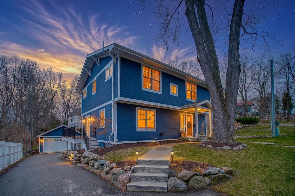 Photo of 121 Courtland Street, Excelsior, MN 55331 (MLS # 7044359)