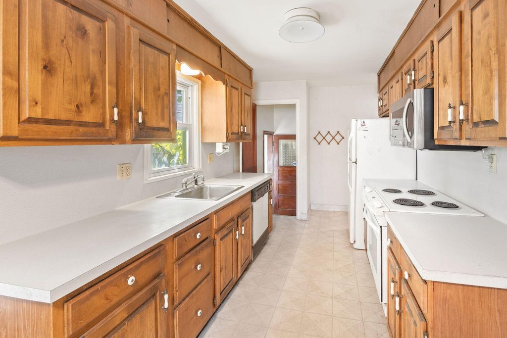 Photo of 8218 Nicollet Avenue S, Bloomington, MN 55420 (MLS # 7075708)