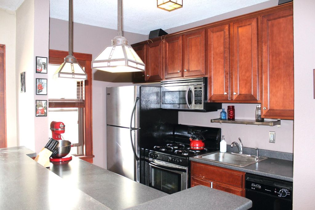 Photo of 1812 Clinton Avenue #303, Minneapolis, MN 55404 (MLS # 6752670)