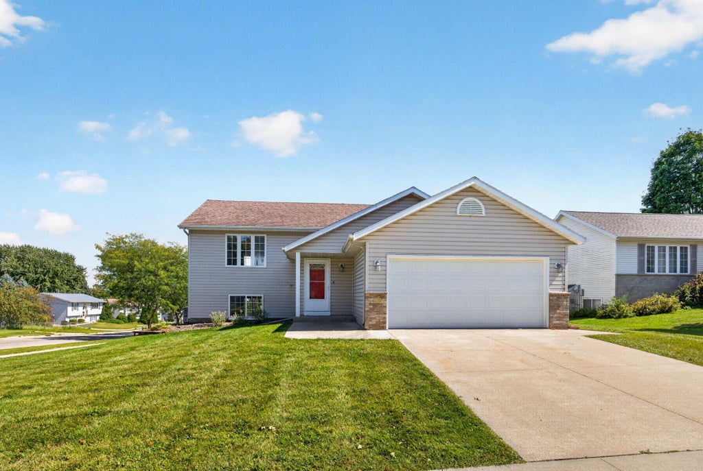 Photo of 4639 Manor Park Drive NW, Rochester, MN 55901 (MLS # 7135073)