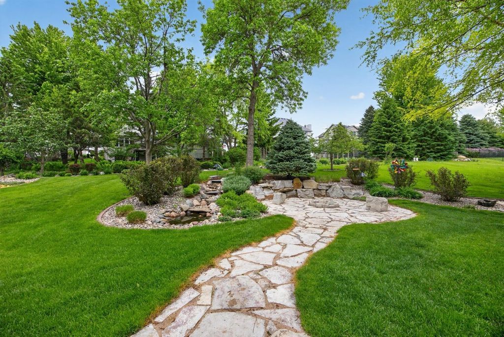 Photo of 2937 Oakview Drive NE, Rochester, MN 55906 (MLS # 7075328)