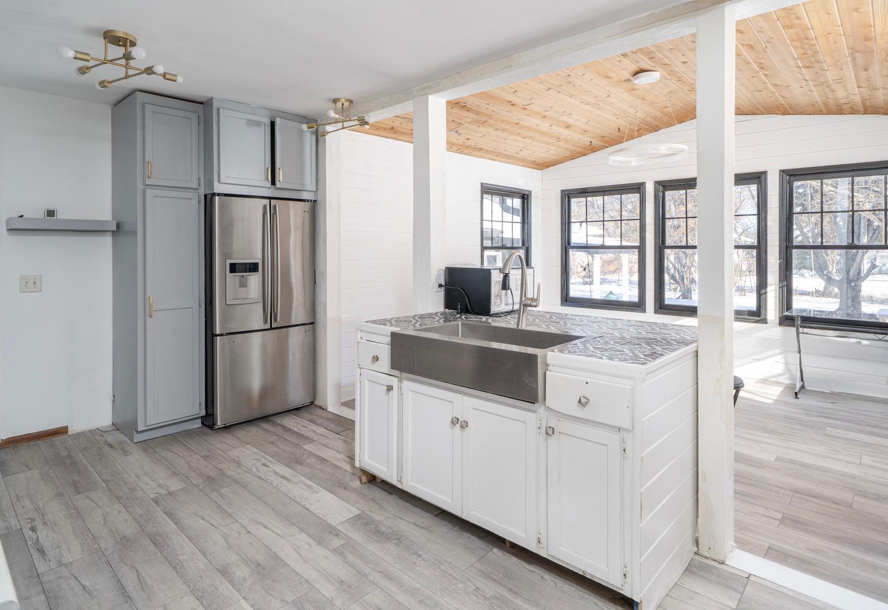 2463 Silver Lake Road NW