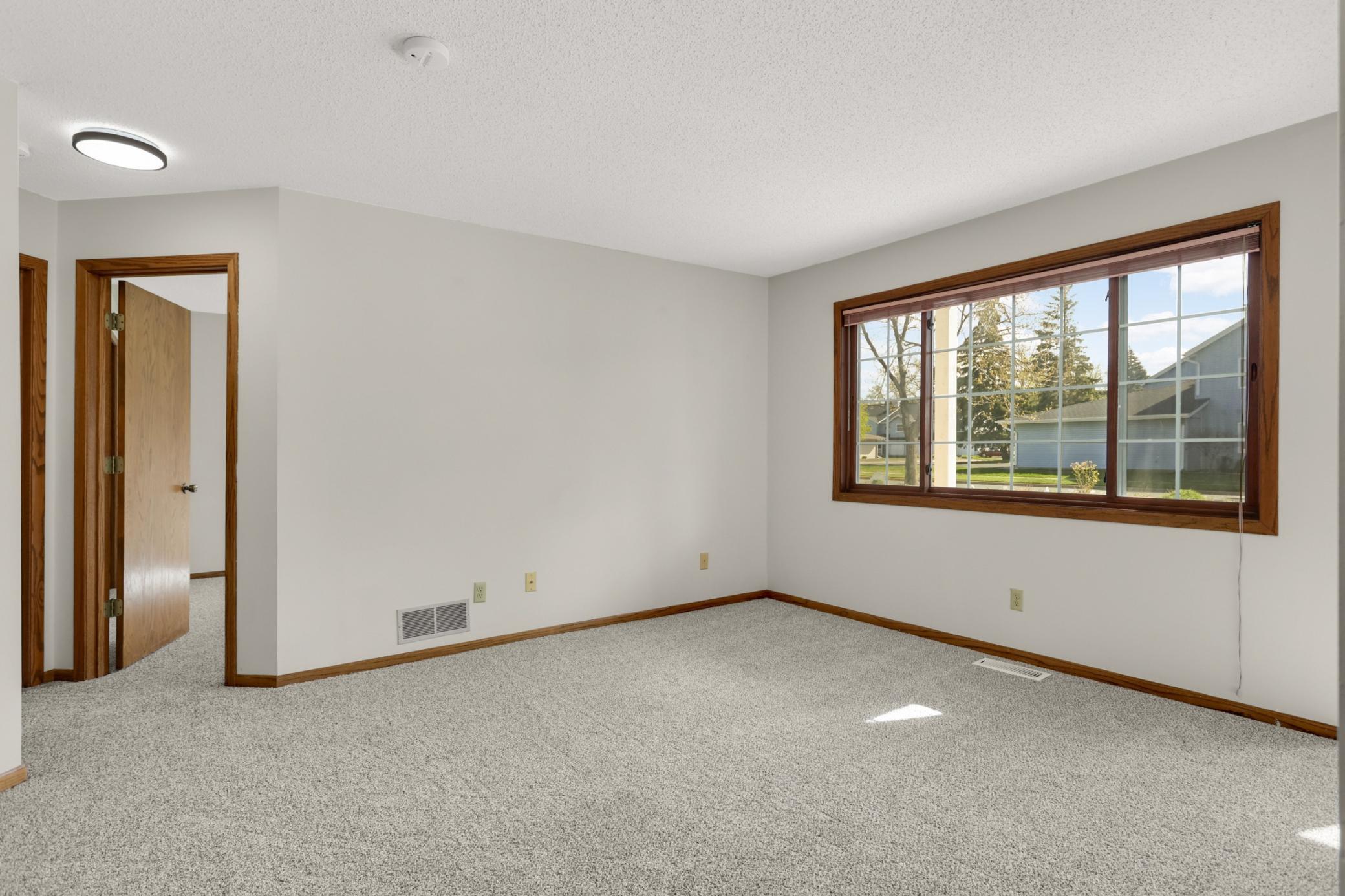 4061 Maureen Drive NE 105