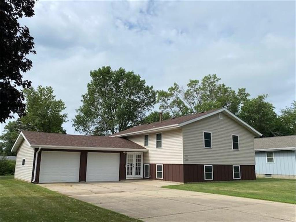 Photo of 2009 Great Bend Boulevard, Windom, MN 56101 (MLS # 7166251)