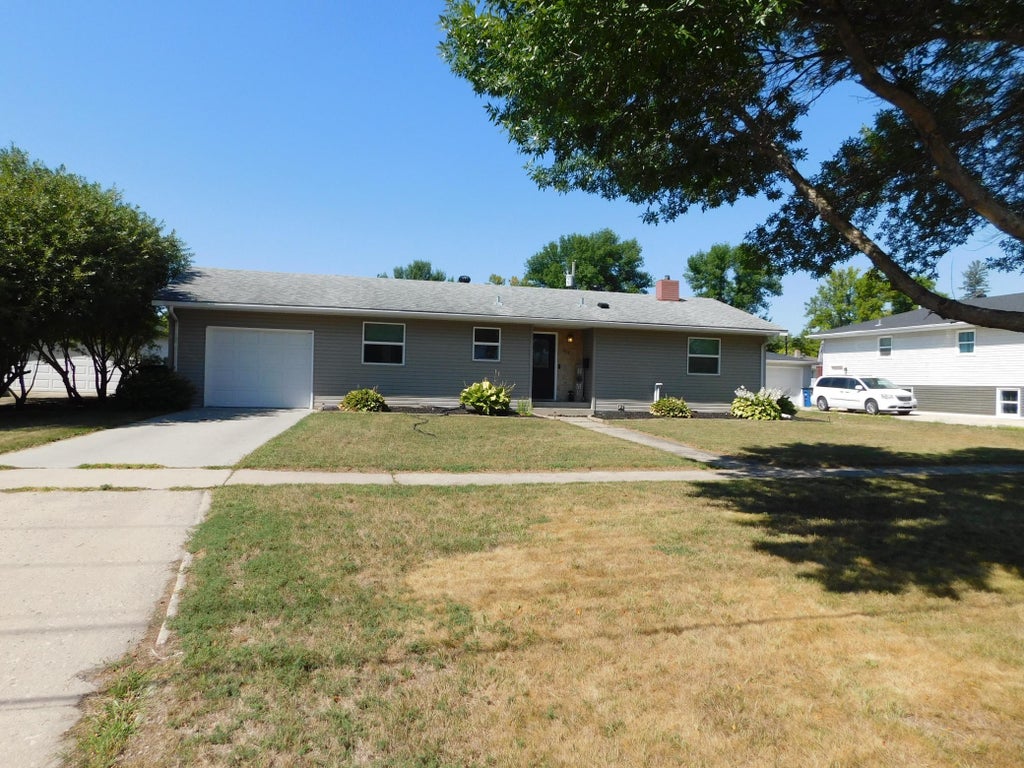 Photo of 1017 17th Street N, Moorhead, MN 56560 (MLS # 7136390)