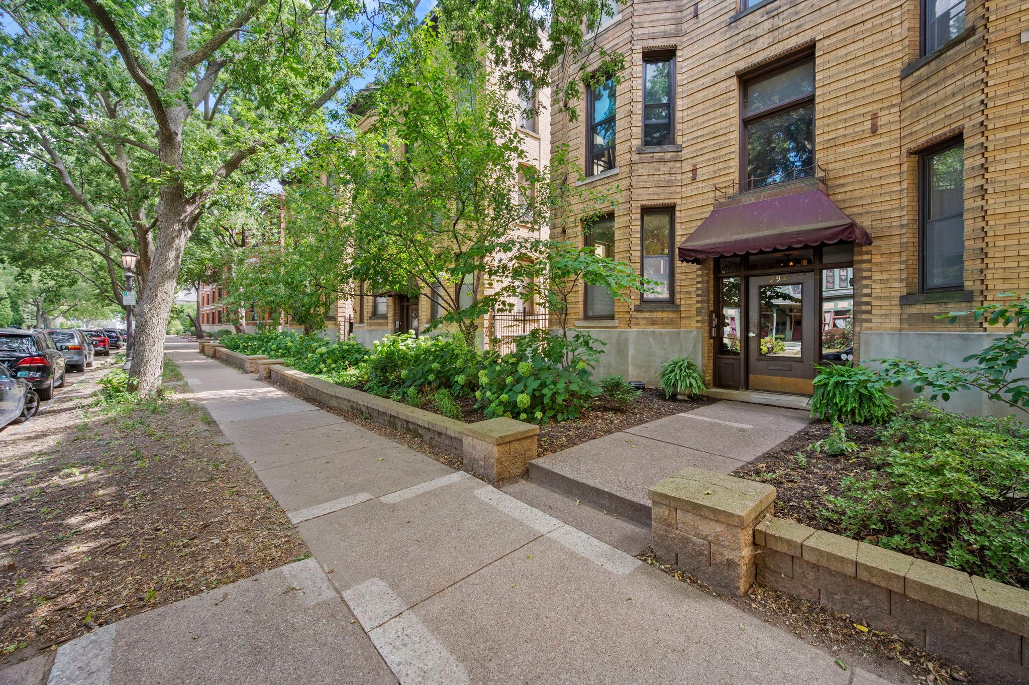 294 Dayton Avenue 1E