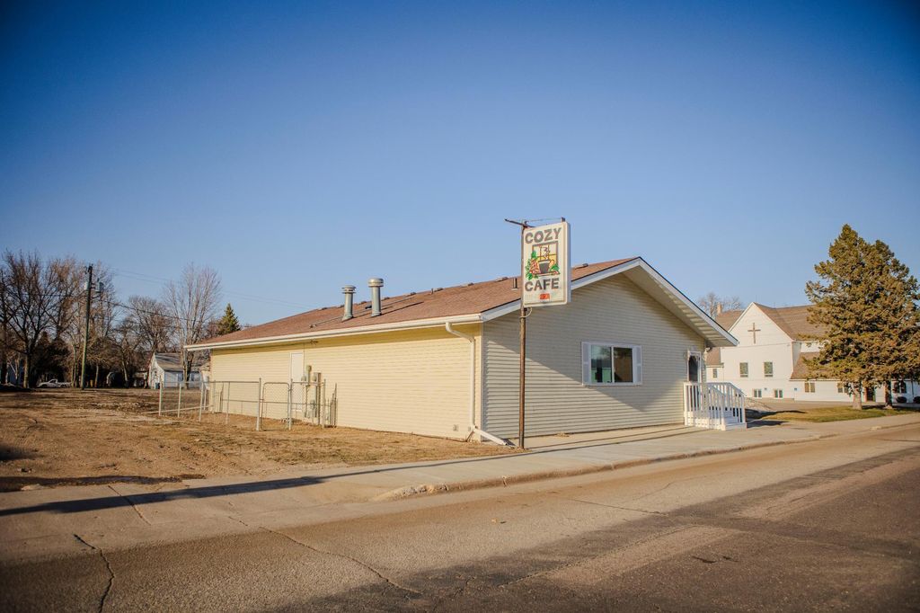 Photo of 118 E Main Street, Cyrus, MN 56323 (MLS # 7055585)