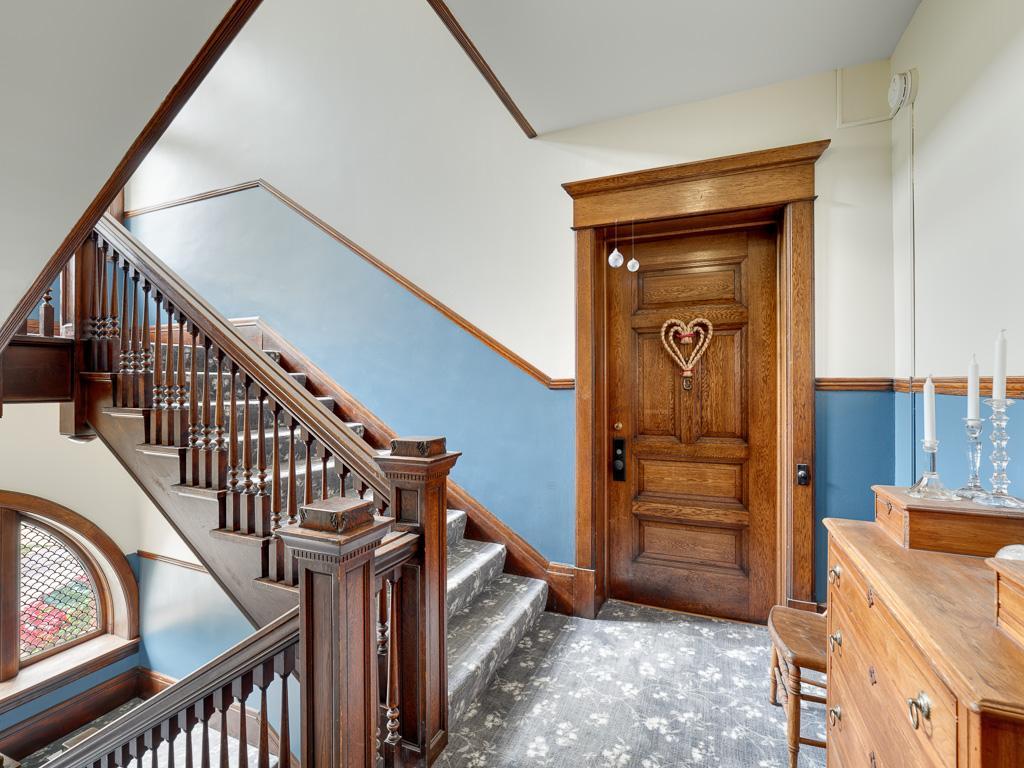 62 Saint Albans Street S C