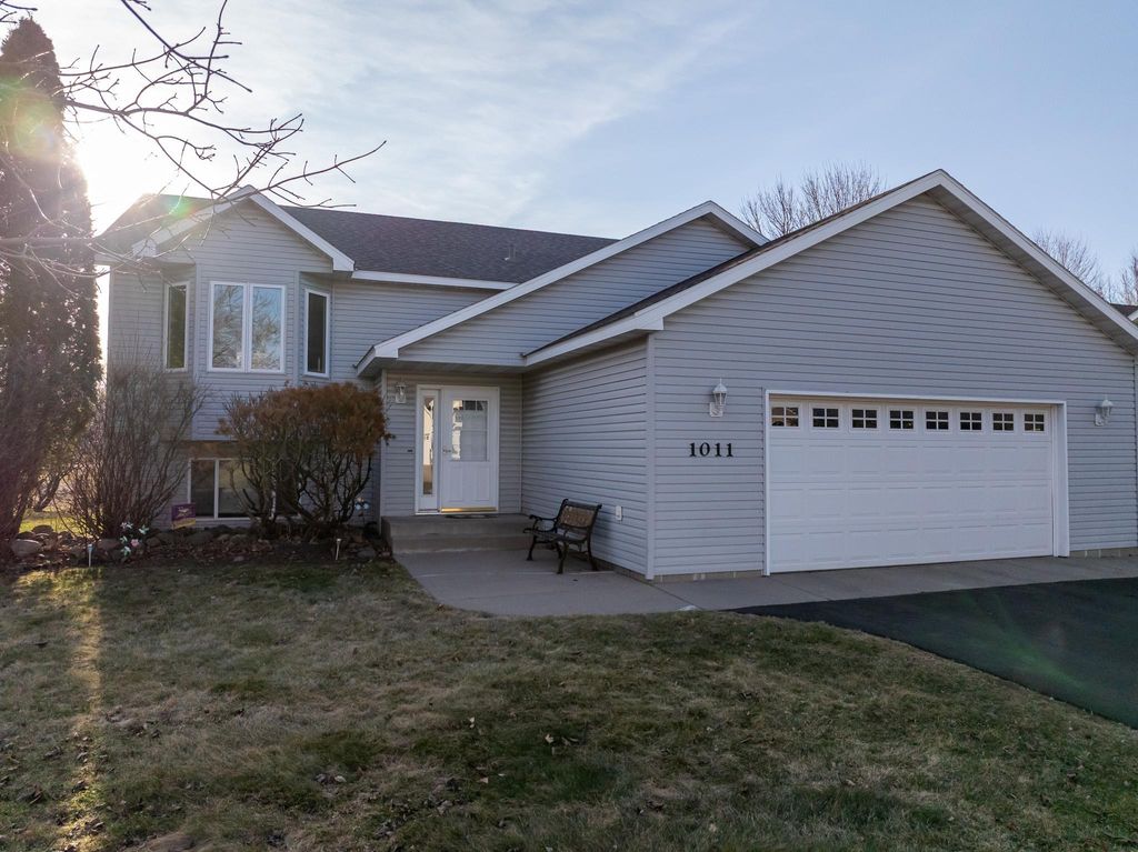 Photo of 1011 Brook Court, Sauk Rapids, MN 56379 (MLS # 7046204)
