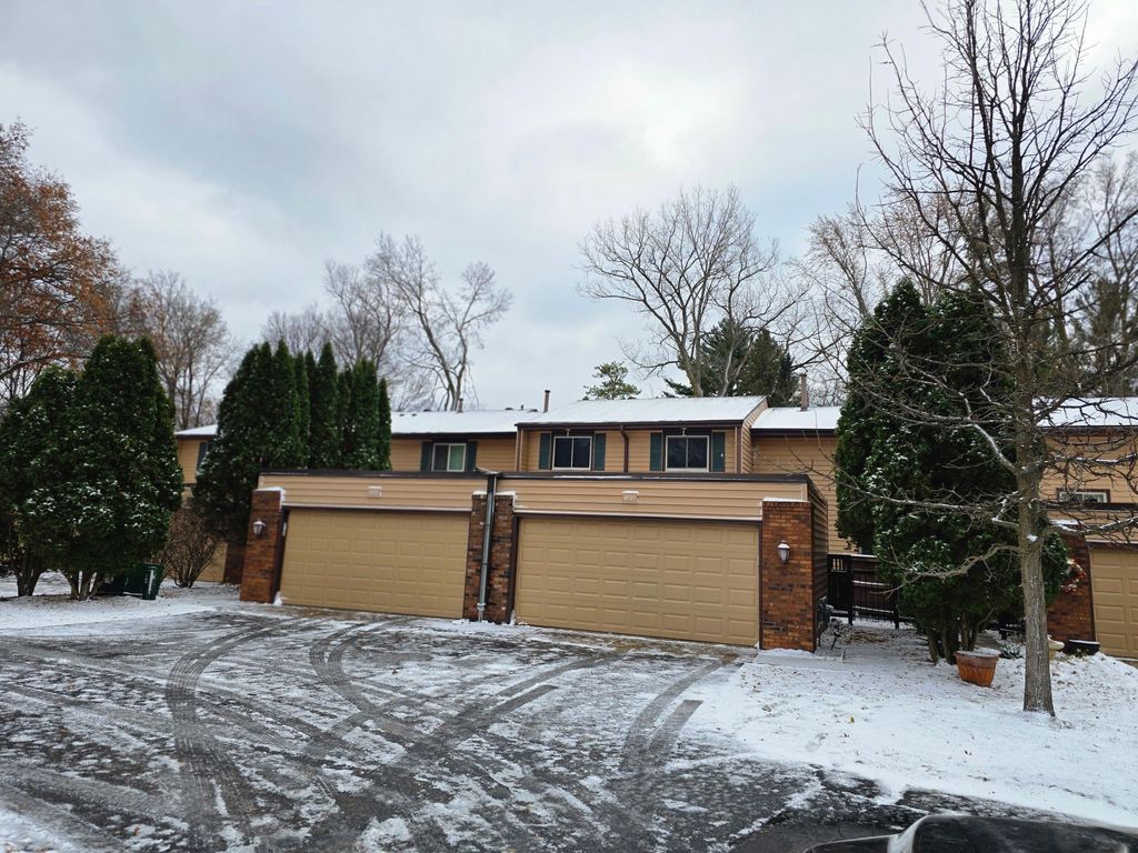 Photo of 4757 Spring Circle, Minnetonka, MN 55345 (MLS # 7001211)