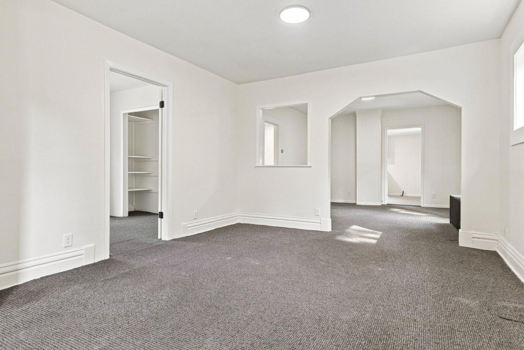 Photo of 483 Lawson Avenue W, Saint Paul, MN 55117 (MLS # 7140880)