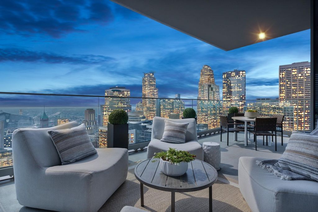 Photo of 255 Hennepin Ave #3107, Minneapolis, MN 55401 (MLS # 7083005)