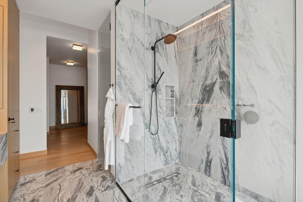Photo of 255 Hennepin Ave #3107, Minneapolis, MN 55401 (MLS # 7083005)
