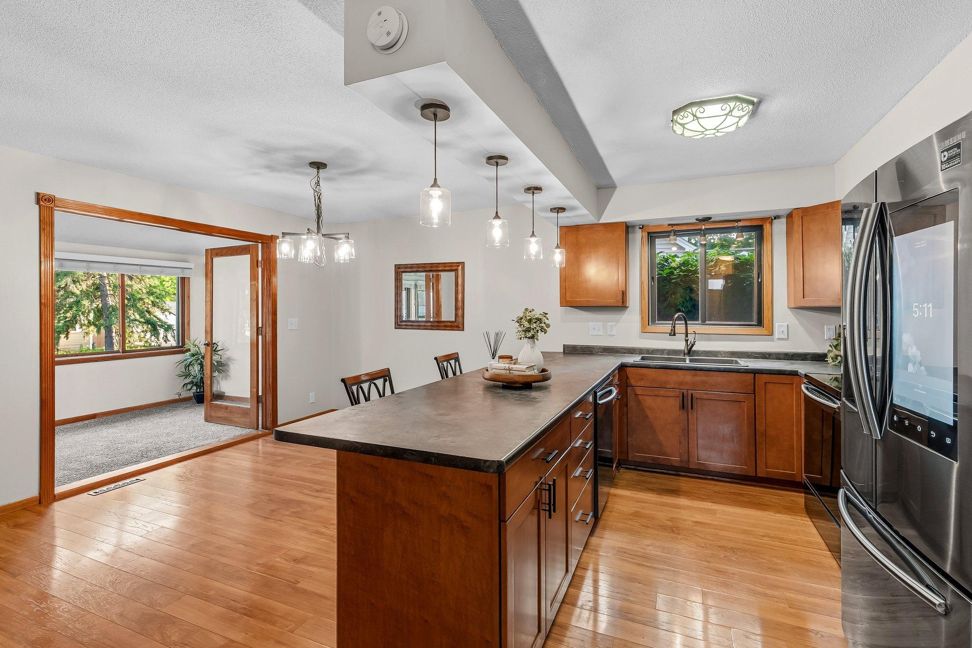 15 Wyoming Street W