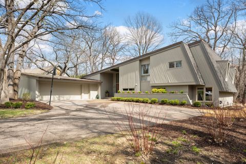 699 Sylvandale Court N Mendota Heights MN 55118