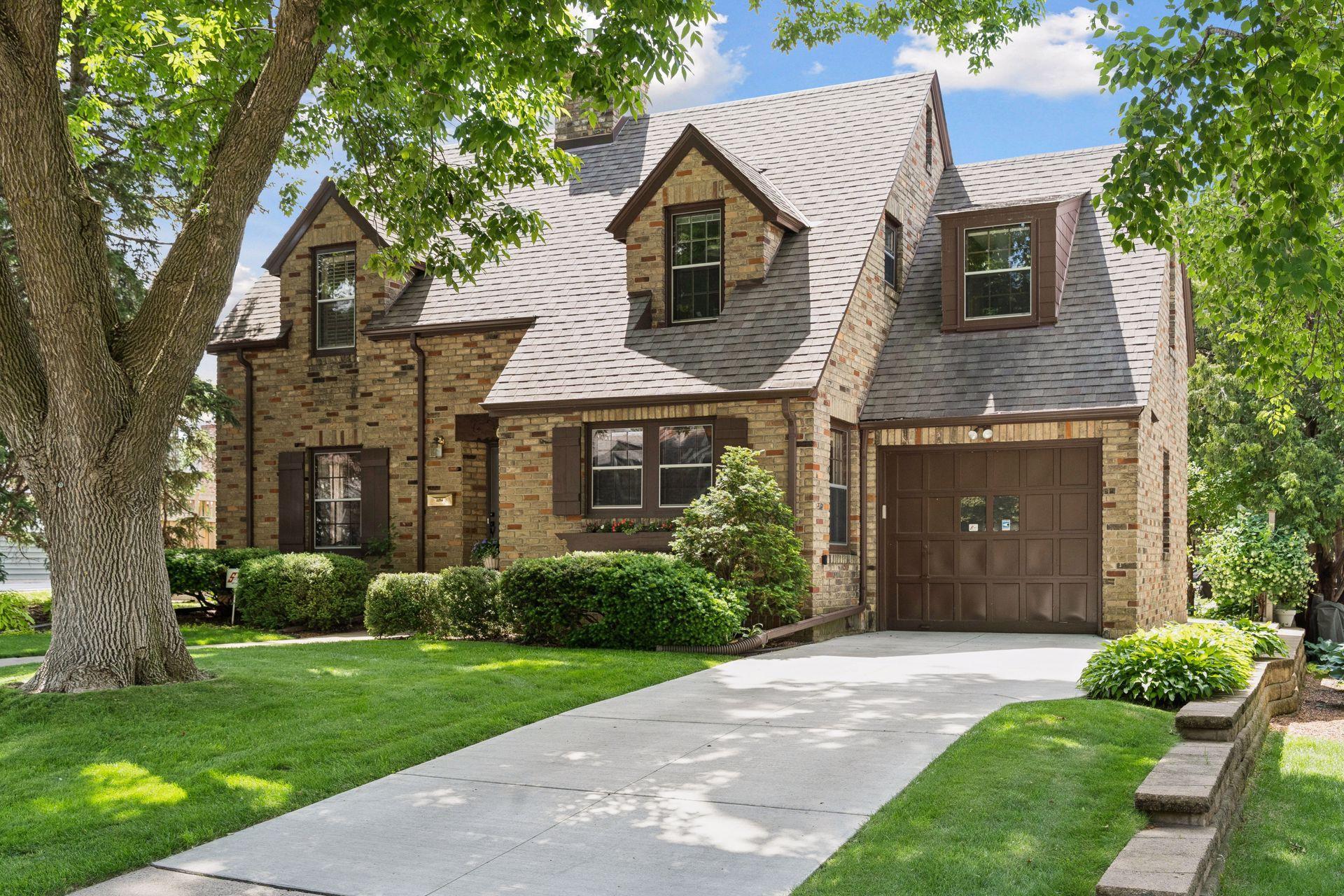 671 Josephine Place