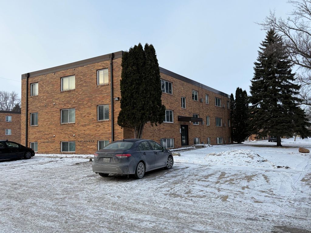 Photo of 1321 20th Street S, Moorhead, MN 56560 (MLS # 6825015)