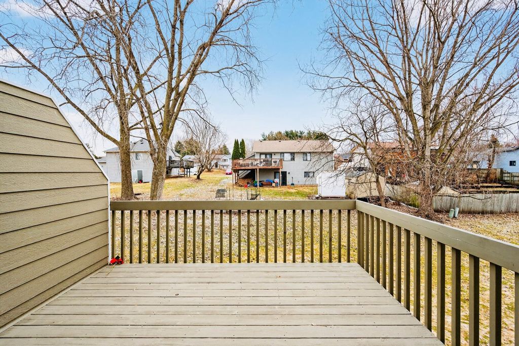 Photo of 1272 Ferndale Street N, Maplewood, MN 55119 (MLS # 7038555)