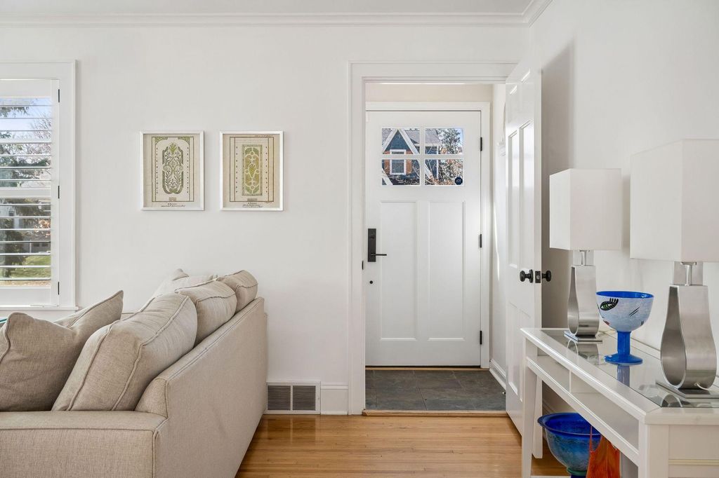 Photo of 4111 Raleigh Avenue, Saint Louis Park, MN 55416 (MLS # 7037722)