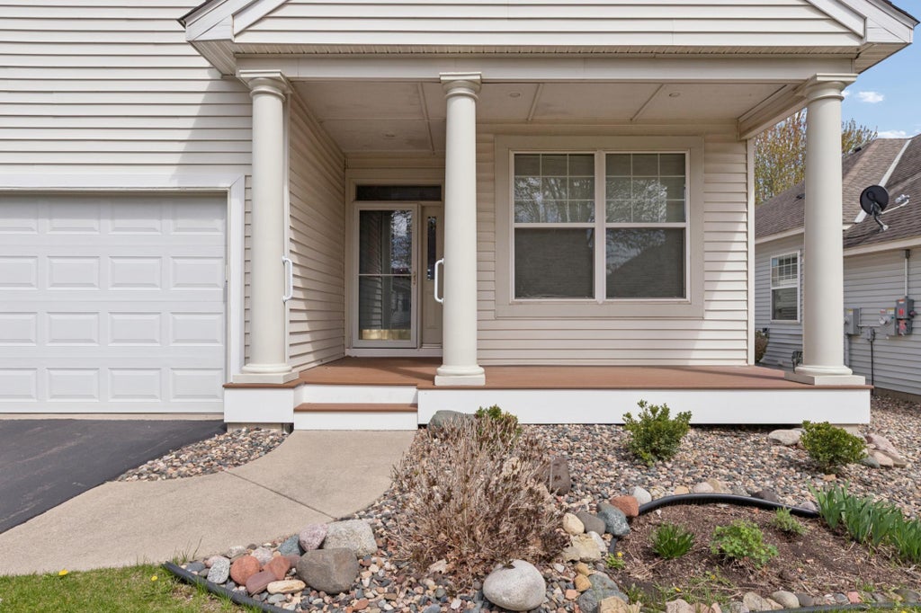 Photo of 15130 Dutchman Way, Apple Valley, MN 55124 (MLS # 7124560)