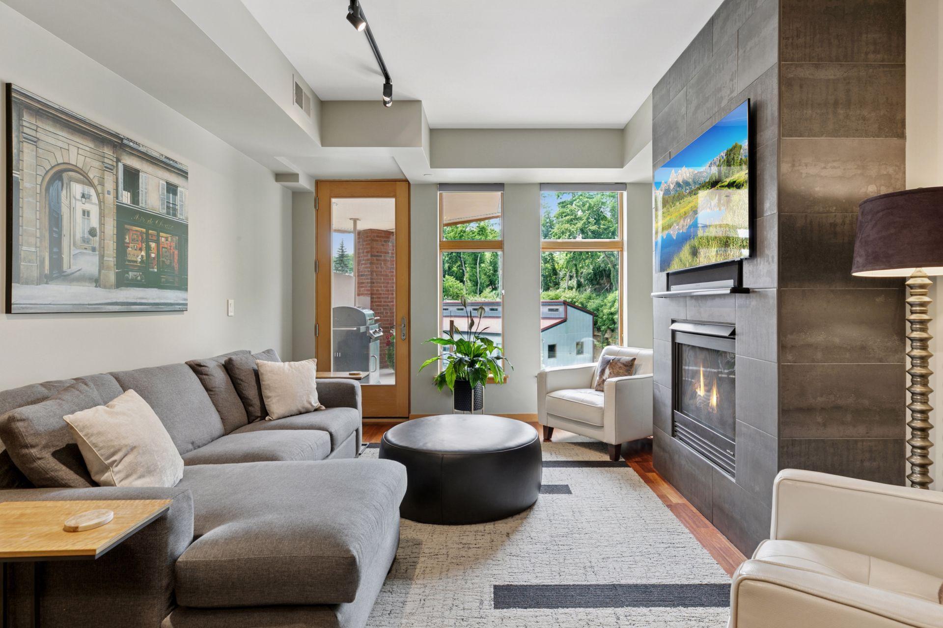 501 Main Street N 315