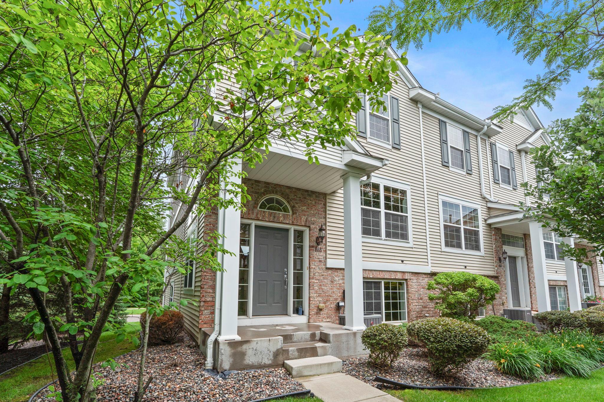 868 Ledgestone Drive