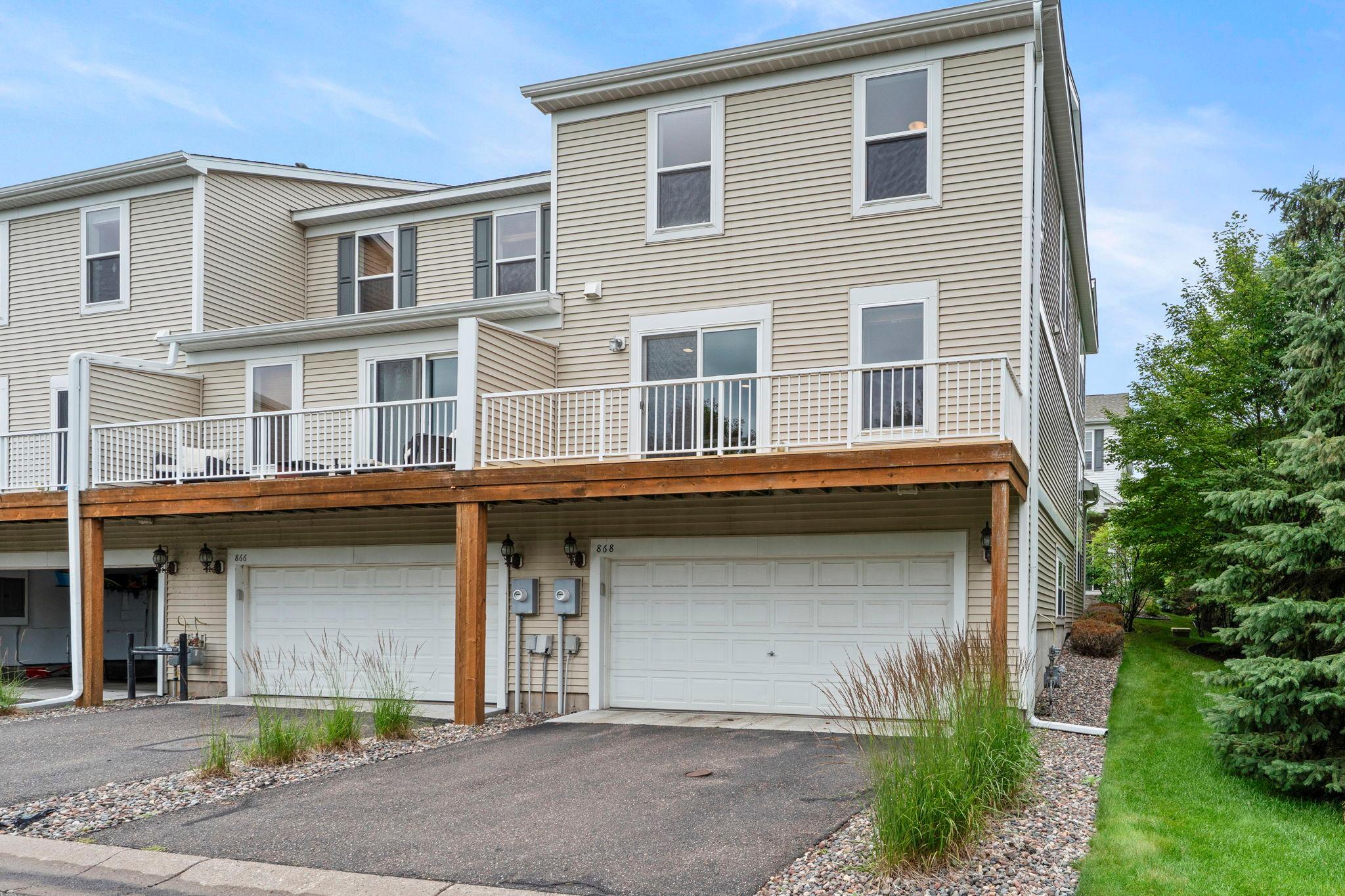 868 Ledgestone Drive