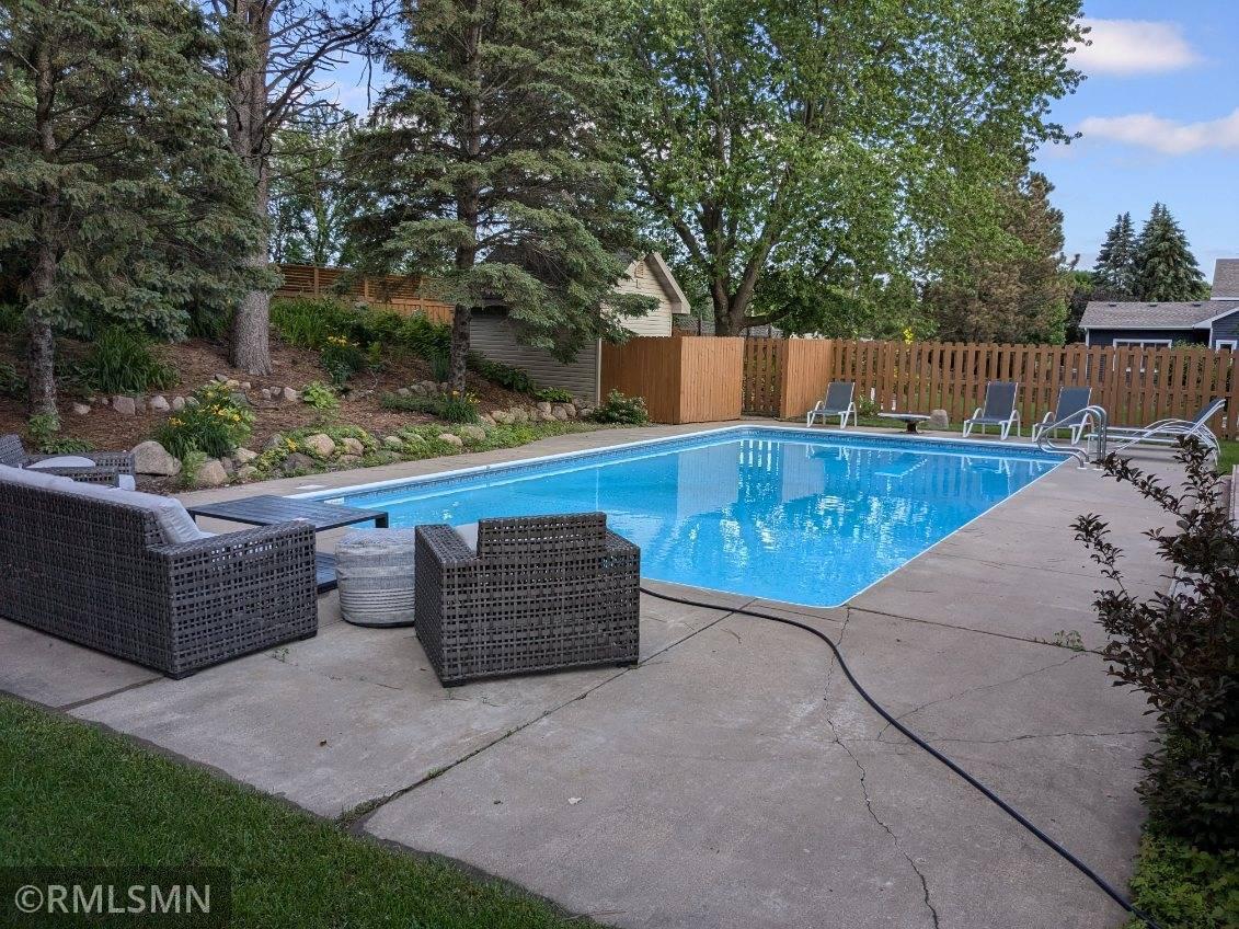 4194 Honeysuckle Court