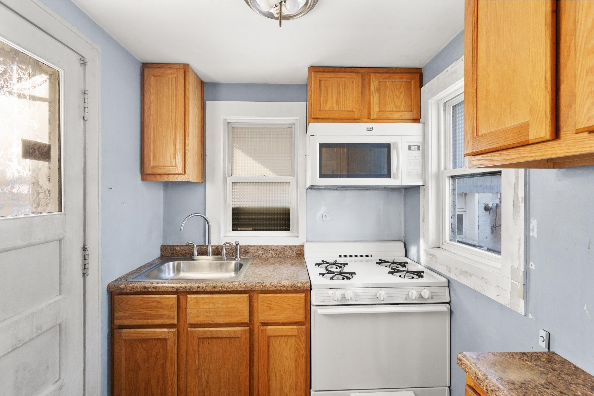 553 White Bear Avenue N