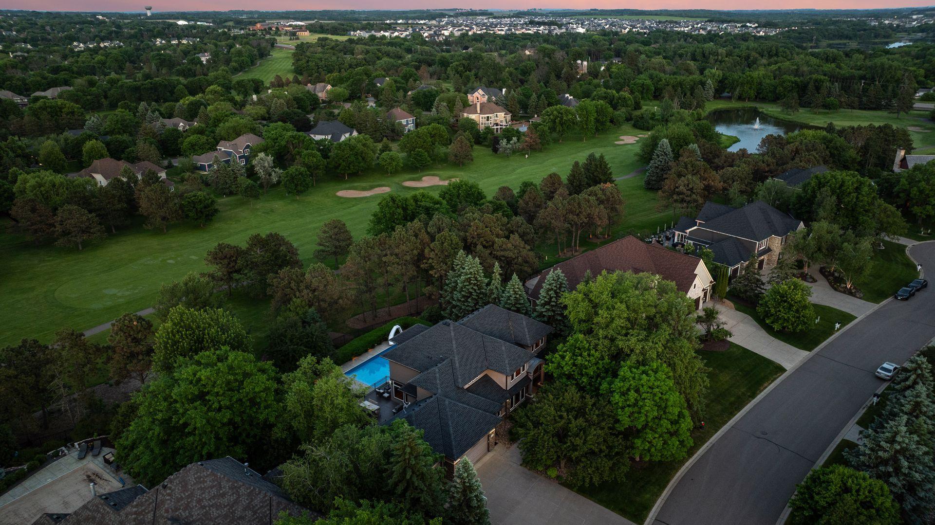 3717 Fairway Point