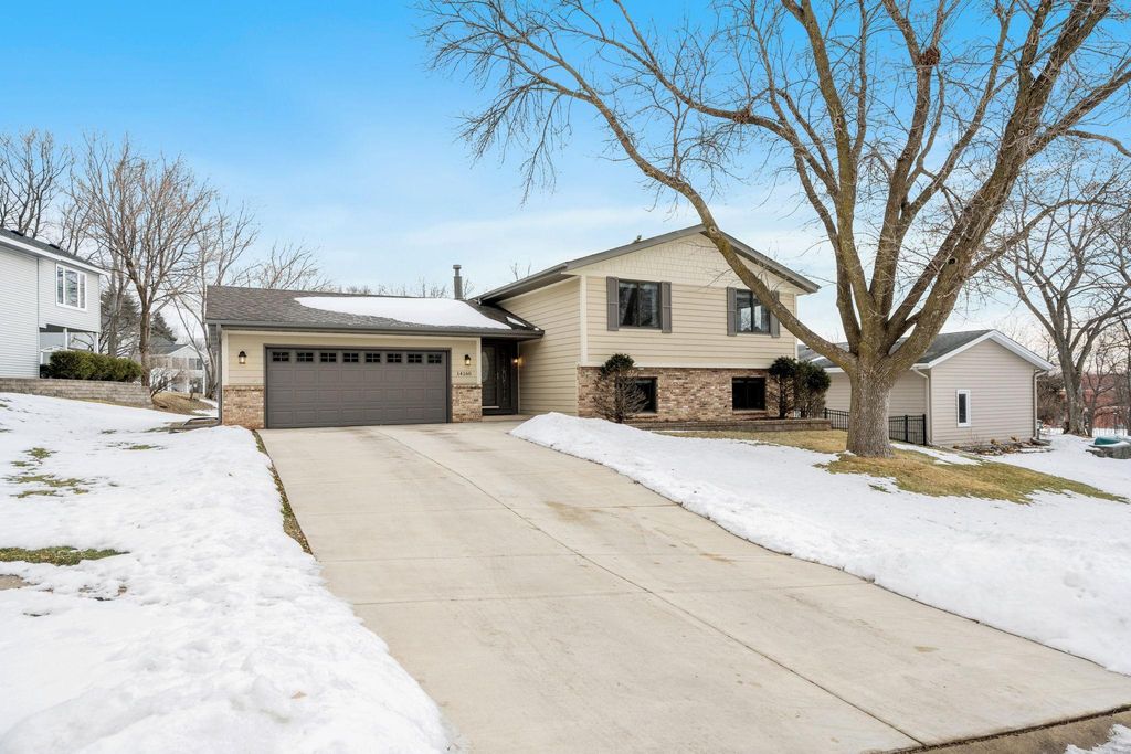 Photo of 14160 Heritage Court, Apple Valley, MN 55124 (MLS # 7014143)
