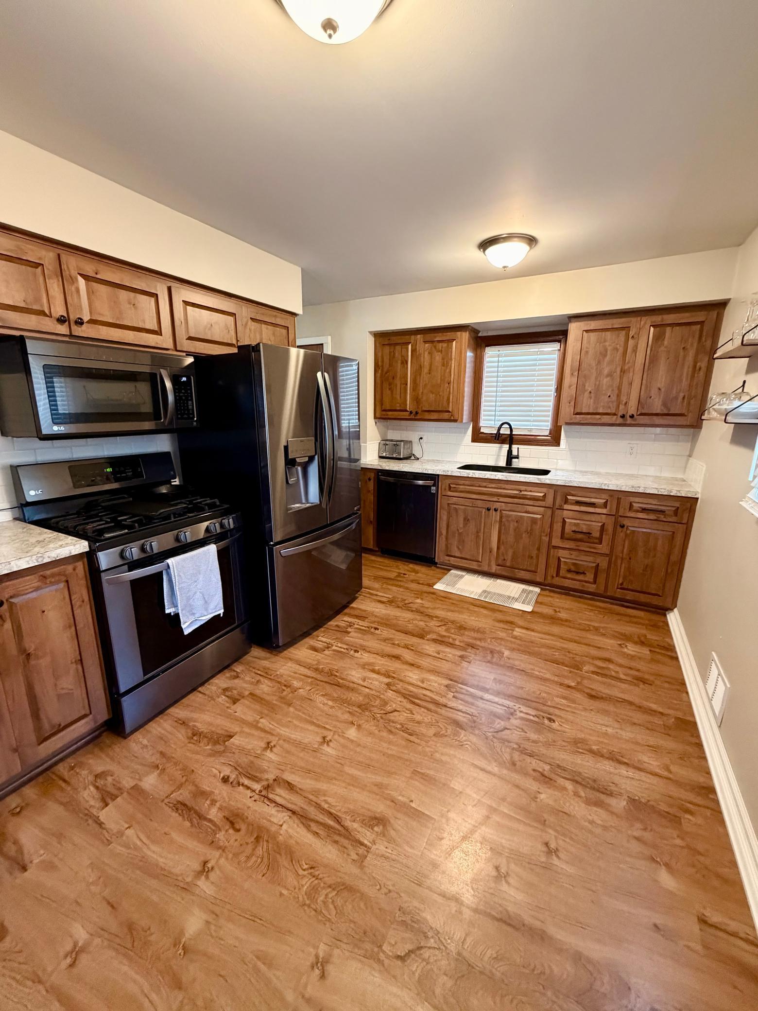 1260 Guthrie Avenue N