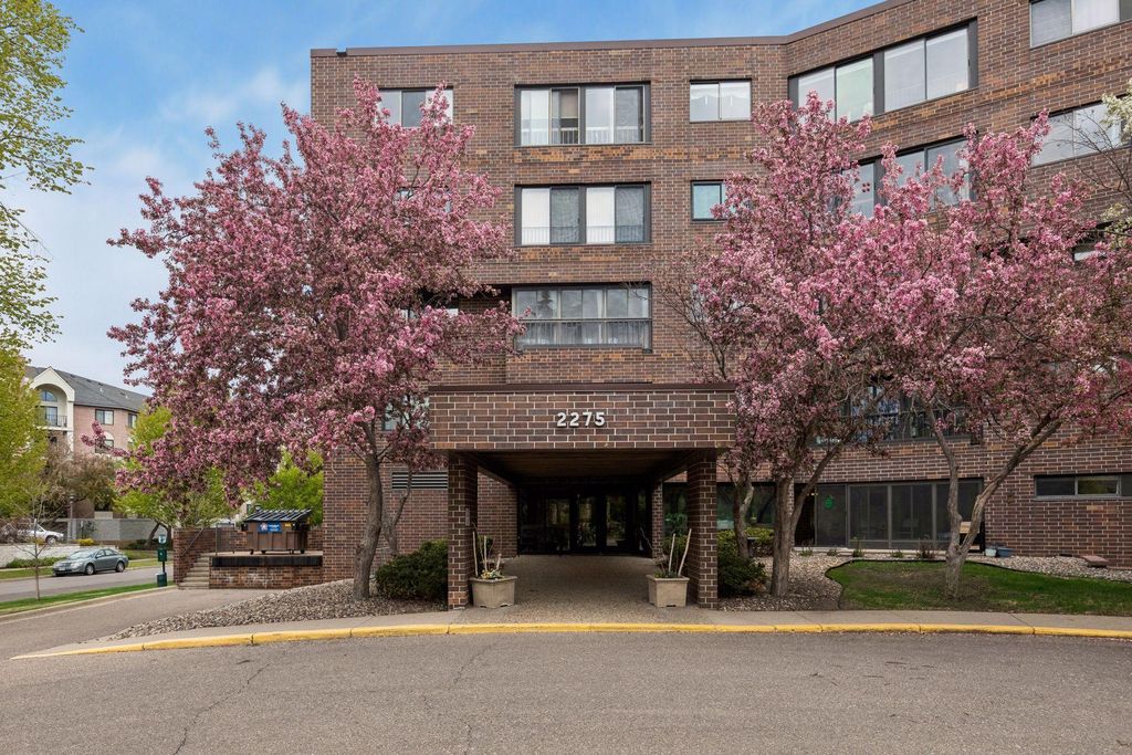 Photo of 2275 Youngman Avenue #103W, Saint Paul, MN 55116 (MLS # 7071335)