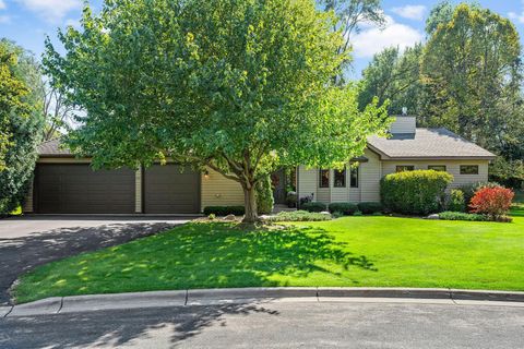 912 Crown Court Mendota Heights MN 55118