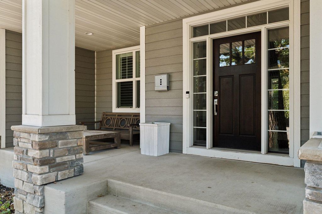 Photo of 6212 Ewing Avenue S, Edina, MN 55410 (MLS # 7117708)