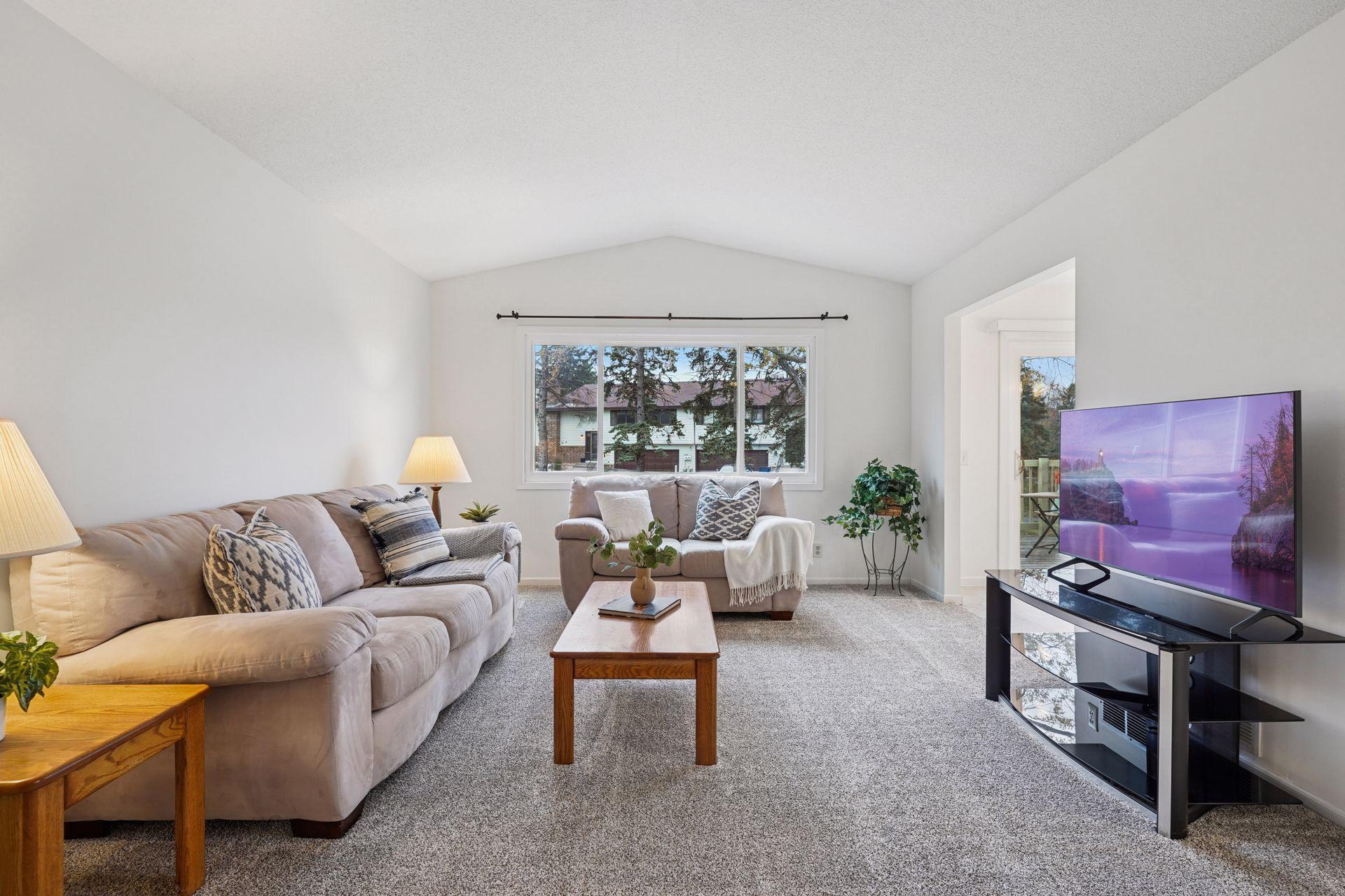 10400 Cavell Avenue S