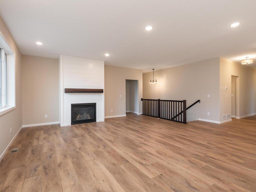 5393 177th Street W