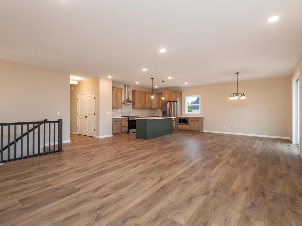 5393 177th Street W