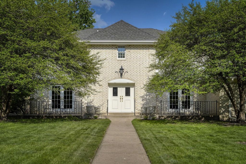 Photo of 5721 Londonderry Road, Edina, MN 55436 (MLS # 7036993)