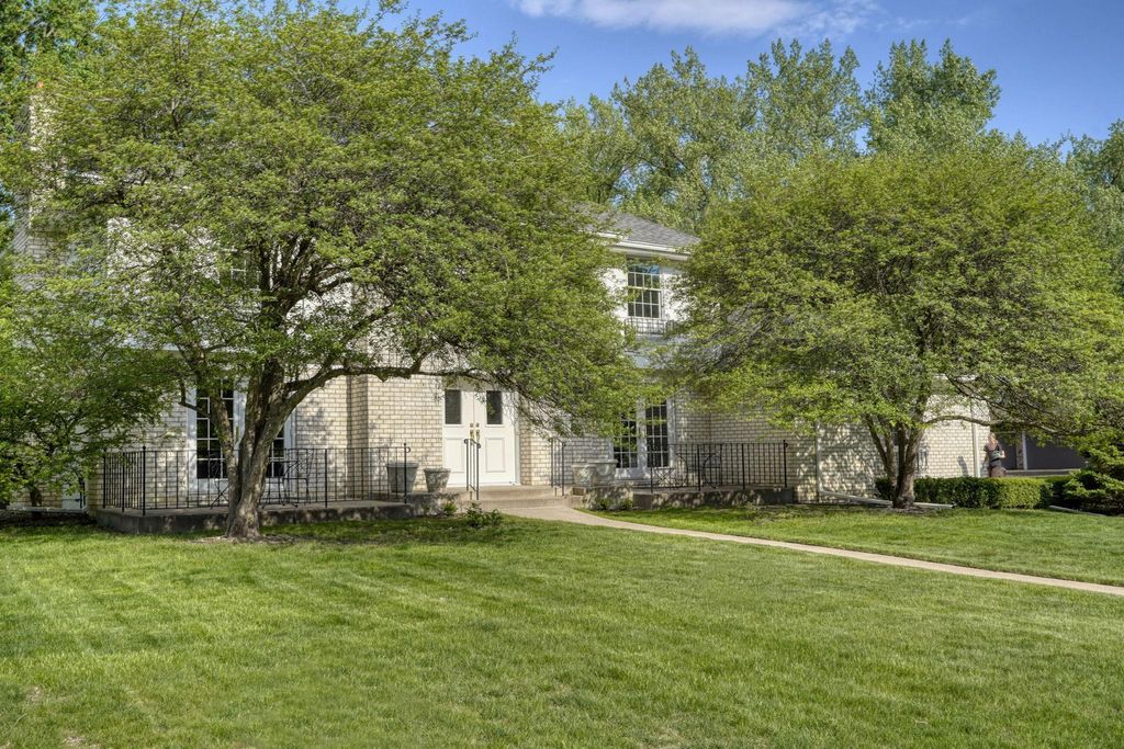 Photo of 5721 Londonderry Road, Edina, MN 55436 (MLS # 7036993)