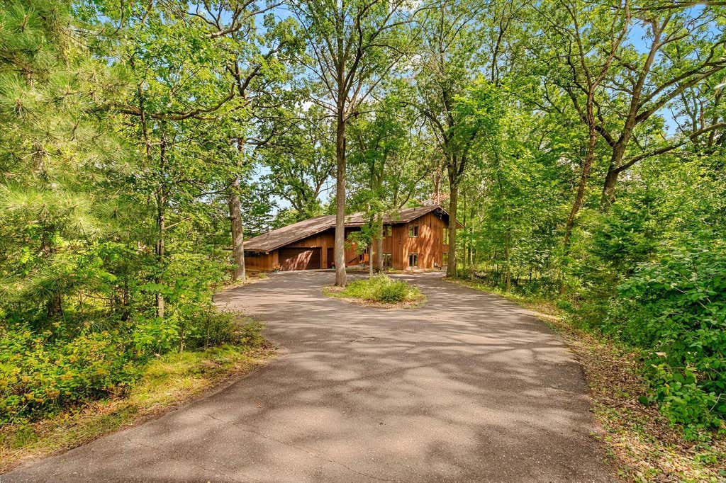 Photo of 1200 Hallam Avenue N, Mahtomedi, MN 55115 (MLS # 7123471)