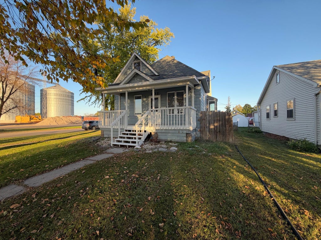 Photo of 202 7th Street S, Breckenridge, MN 56520 (MLS # 7162622)