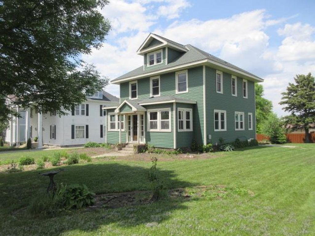 Photo of 416 E Division Street, Elbow Lake, MN 56531 (MLS # 7083532)