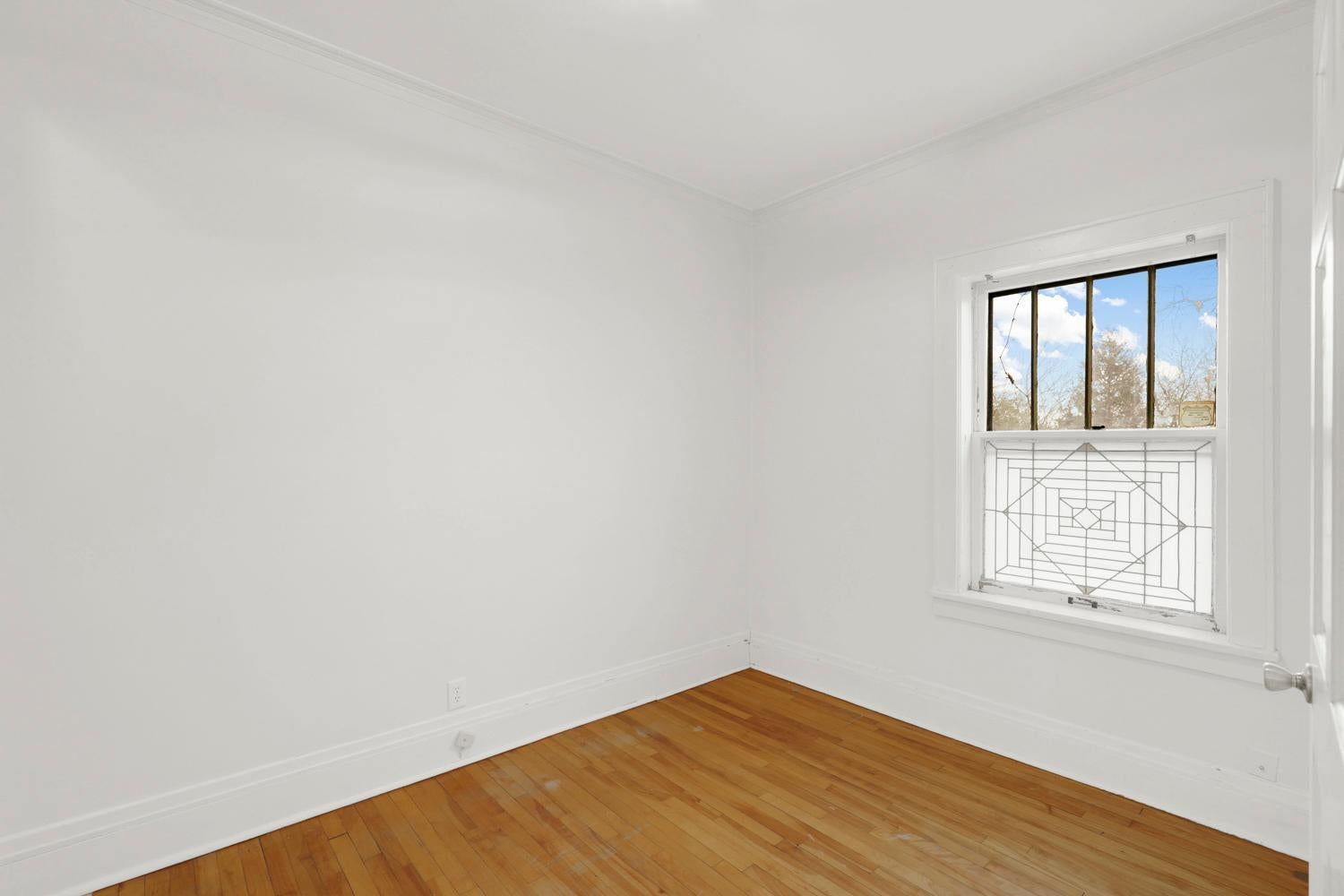 220 Marshall Avenue 3