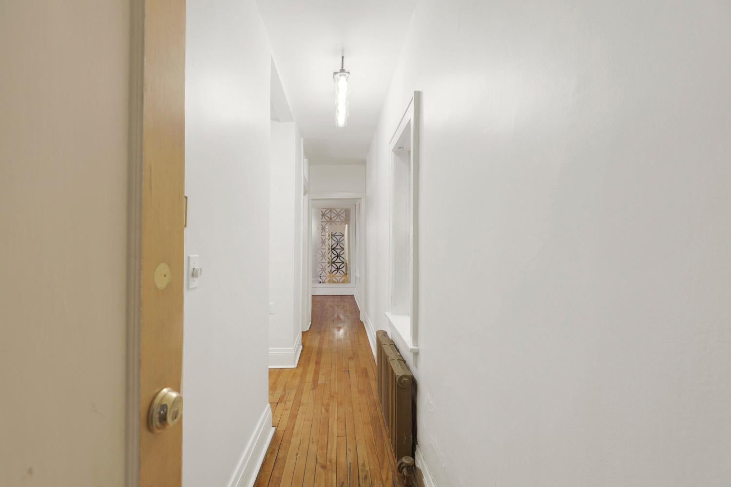 220 Marshall Avenue 3
