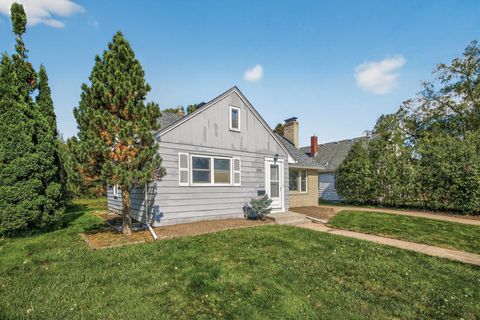 1991 3rd Street E Saint Paul MN 55119