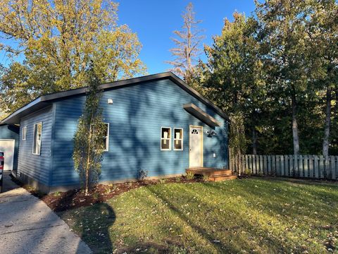 1126 Roosevelt Avenue Detroit Lakes MN 56501