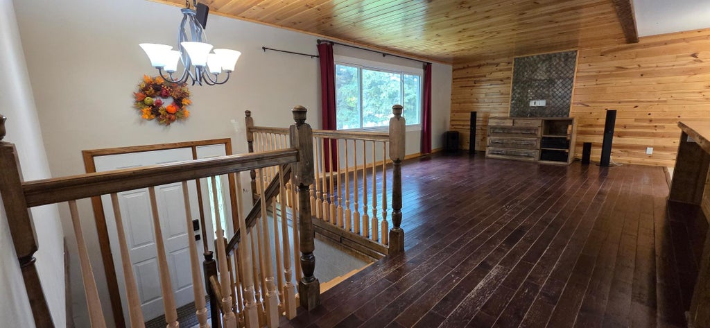 Photo of 102 Shorewood Drive, International Falls, MN 56649 (MLS # 7140445)