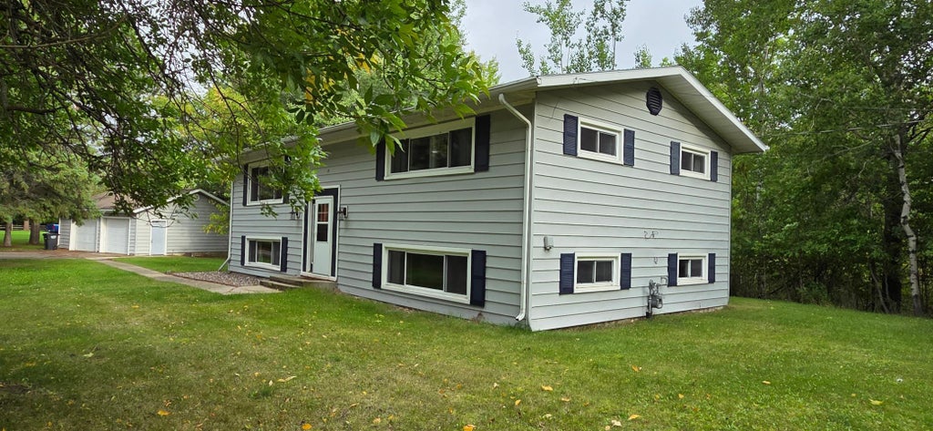 Photo of 102 Shorewood Drive, International Falls, MN 56649 (MLS # 7140445)