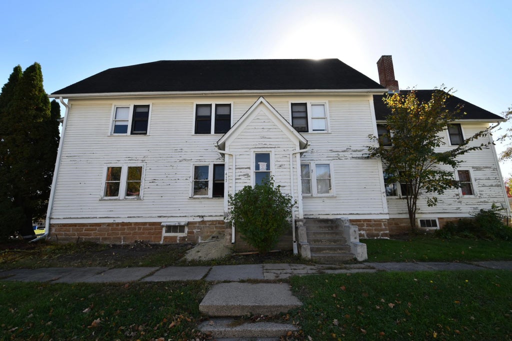 Photo of 417 W 2nd Street, Zumbrota, MN 55992 (MLS # 7159120)